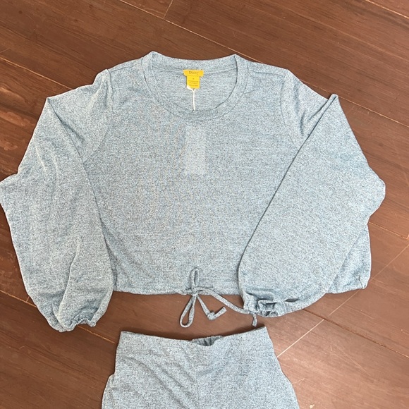 NWT Cargo Pant & Cropped Scoop Neck Sweater Boutique True Blue Set - Picture 4 of 8